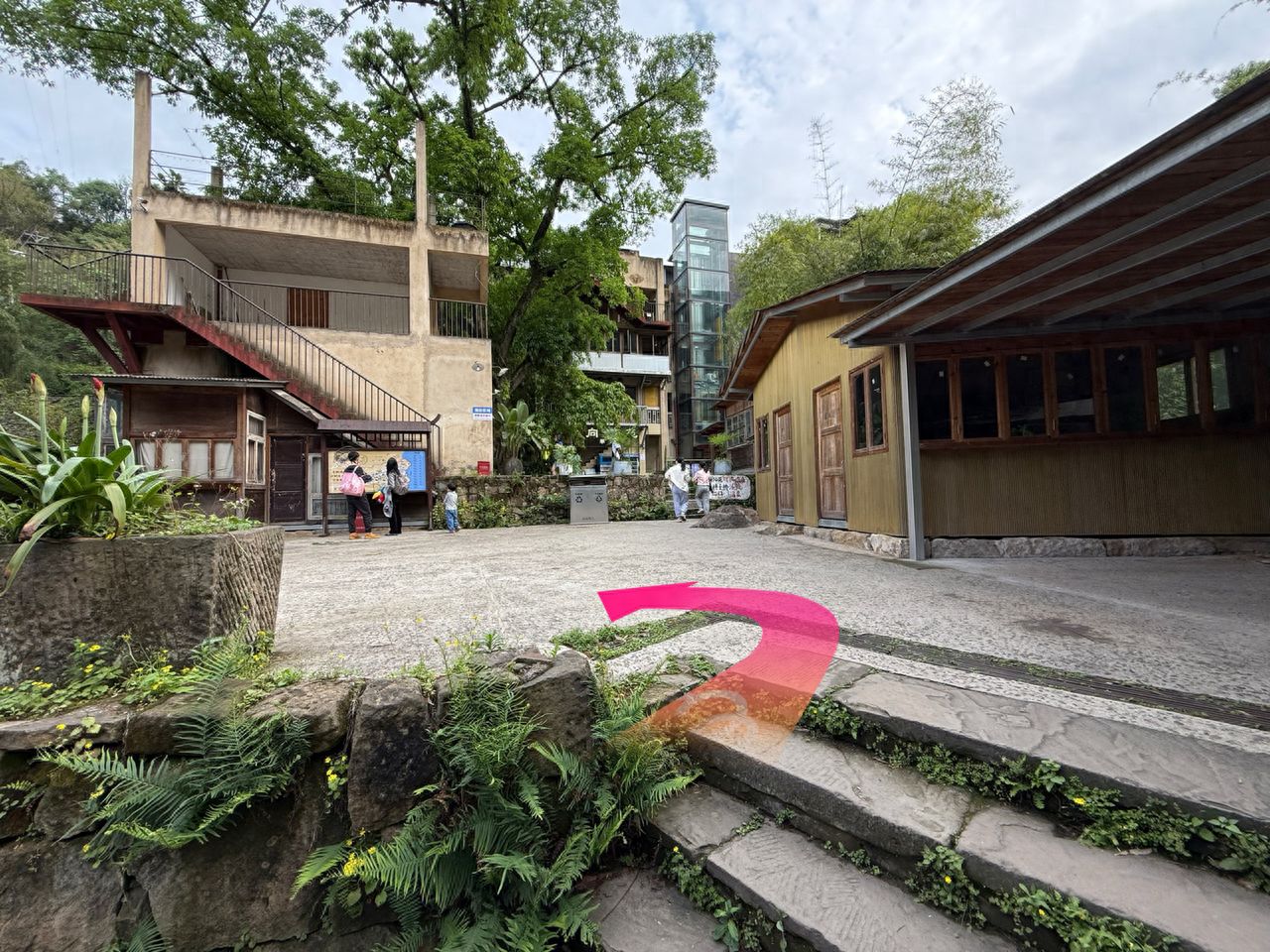 Go up the stairs, turn left, and walk 5 meters. — step-by-step photo guide