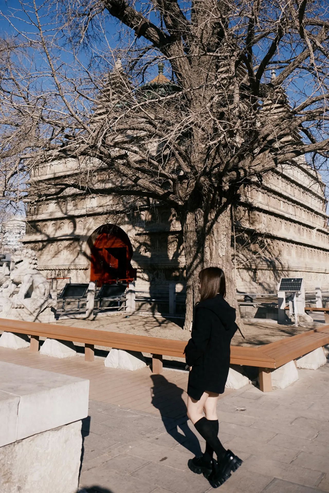 Photo by Beijing Stele Art Museum - To the left outside the ticket gate - White building