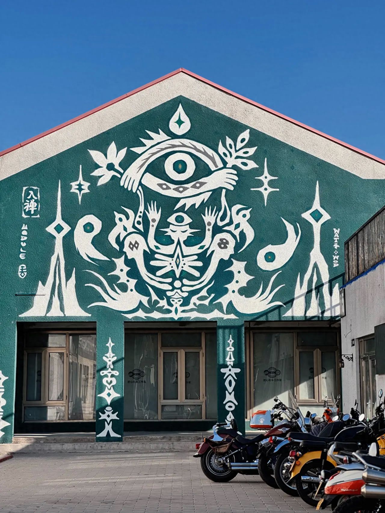 Photo by 491 Space - Artisan Motorcycle Workshop