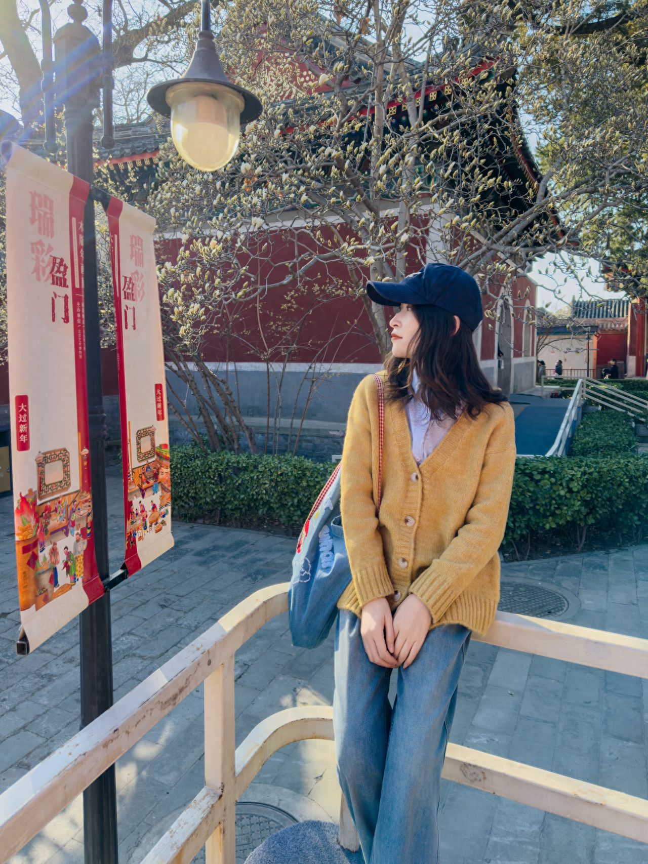 Photo by Beijing Wanshou Temple - On the White Railings