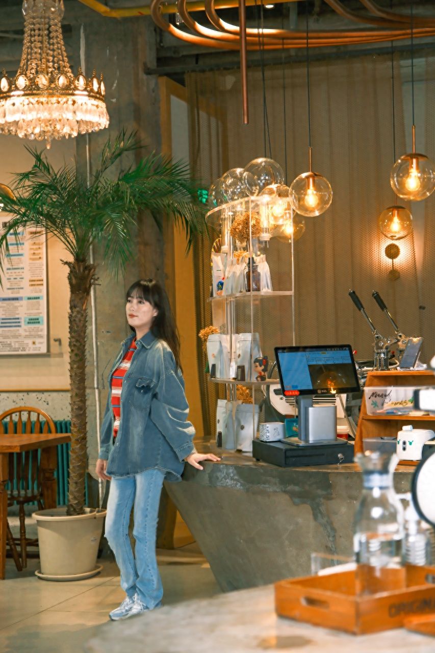 Photo by Iron Hand Coffee Manufacturing Bureau (Dongsi Store) - Ordering Bar Counter