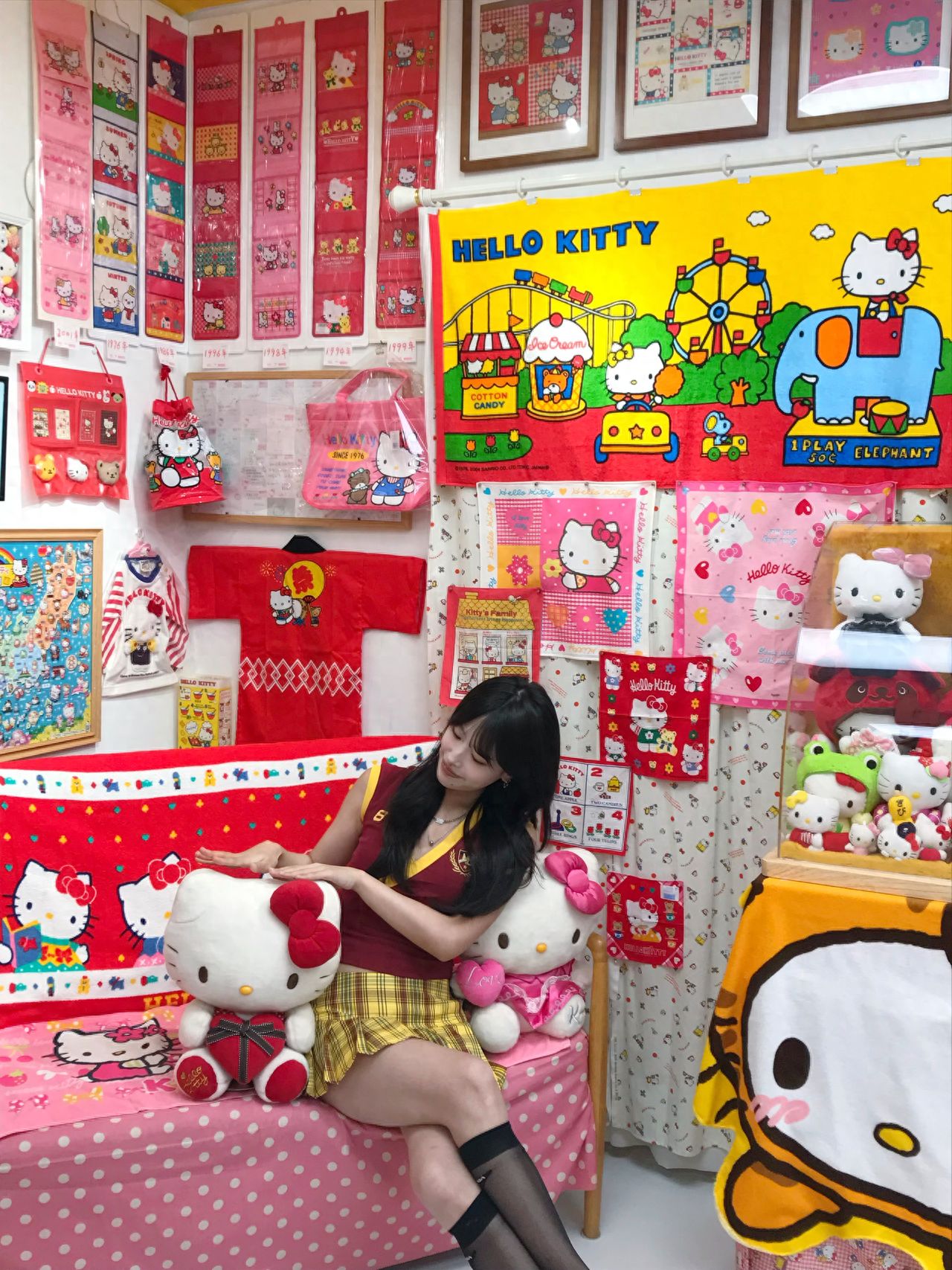 Photo by Thousand Cats Club - Pink Sofa