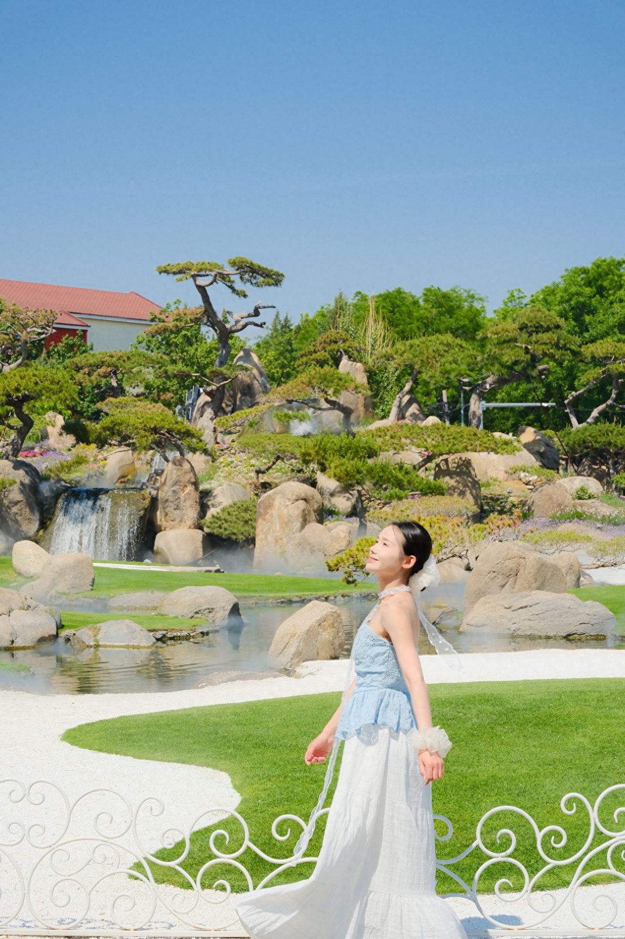 Photo by Luo Hong Photography Art Museum - Garden and Waterfall Opposite the Museum