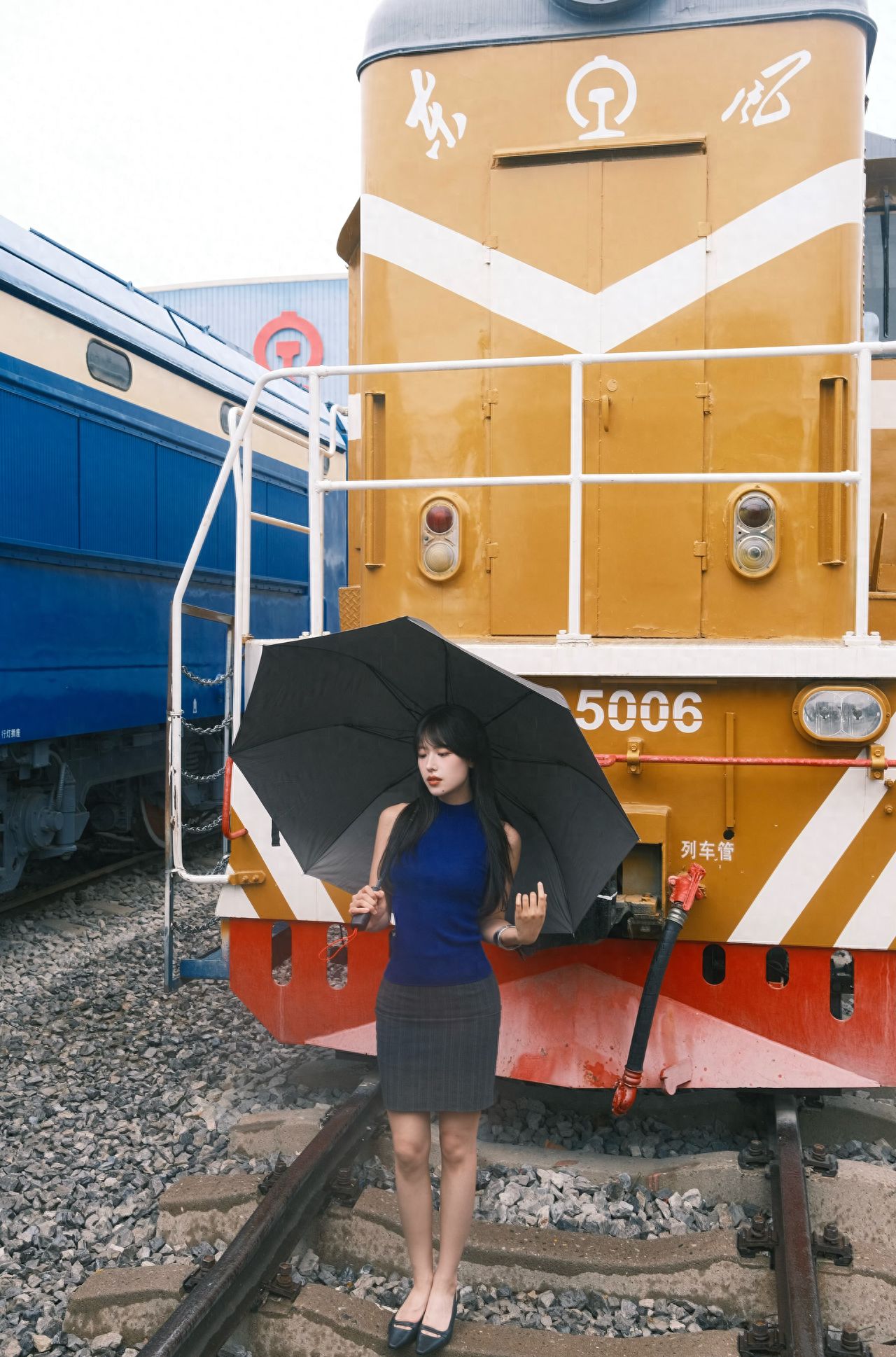 Photo by China Railway Museum - Yellow Dongfeng Locomotive