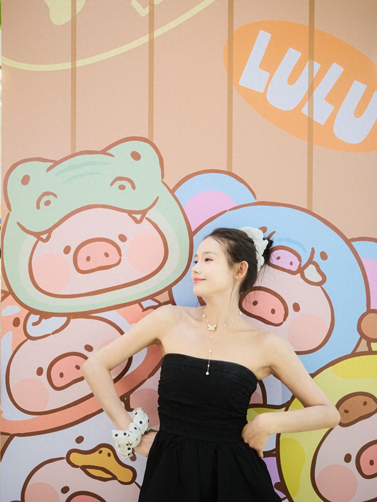 Photo by Chaoyang Hopson One - Lulu Pop-up Lulu Background