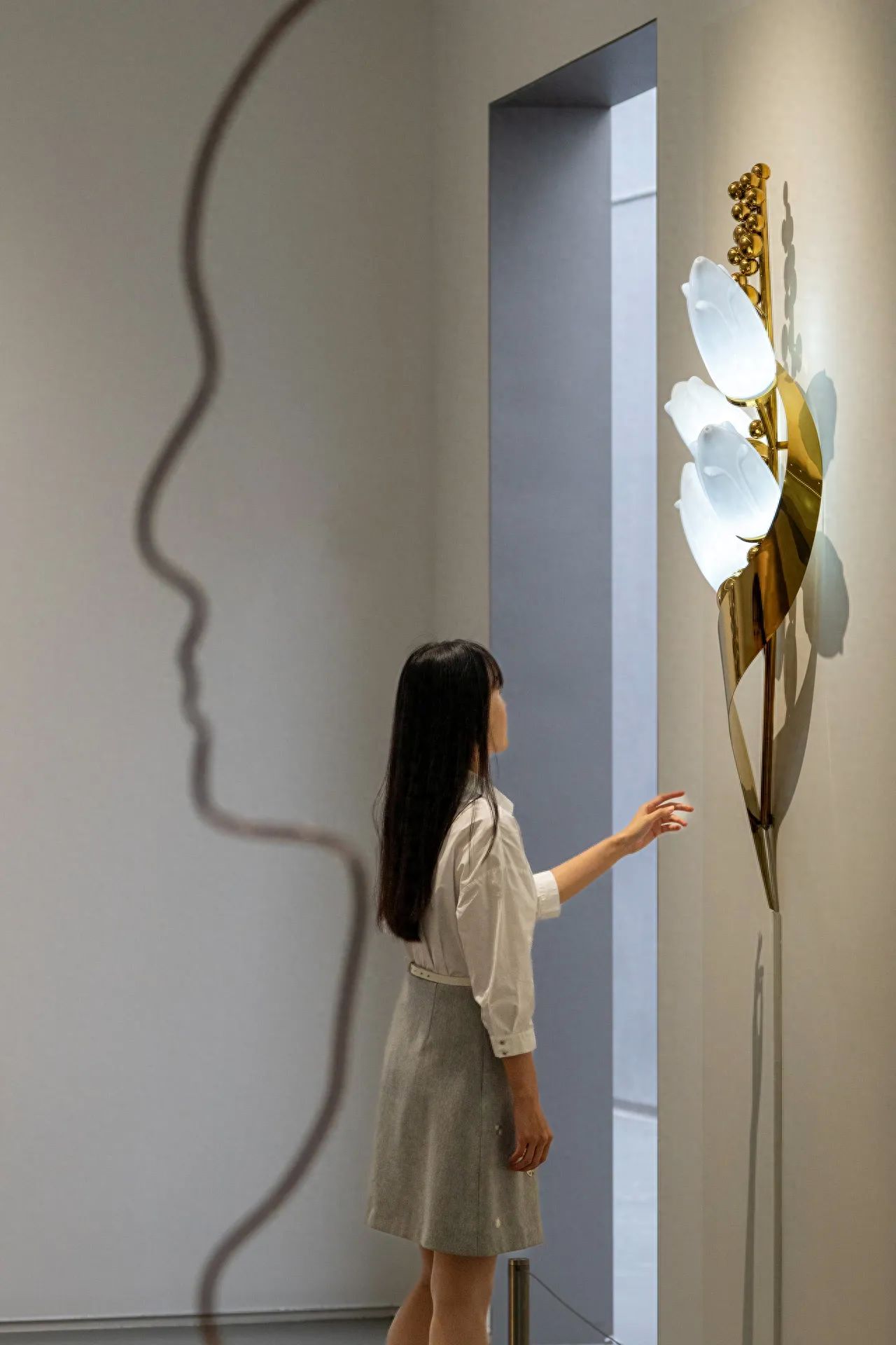 Photo by X Museum - Silhouette Line Art Exhibition