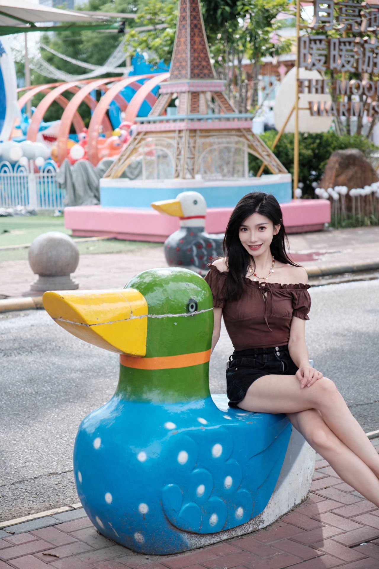 Photo by Moon River Art Town - Duck Seats