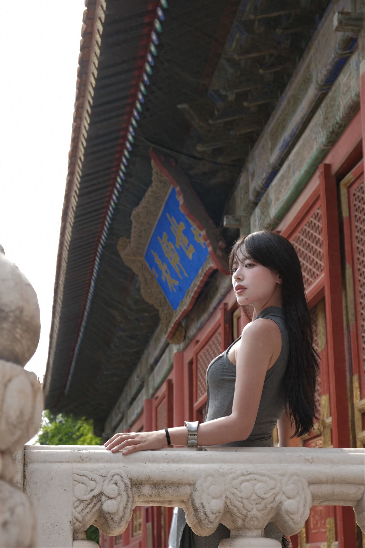 Photo by Confucius Temple and National Academy Museum - Stone Railings under Chinese-style Eaves