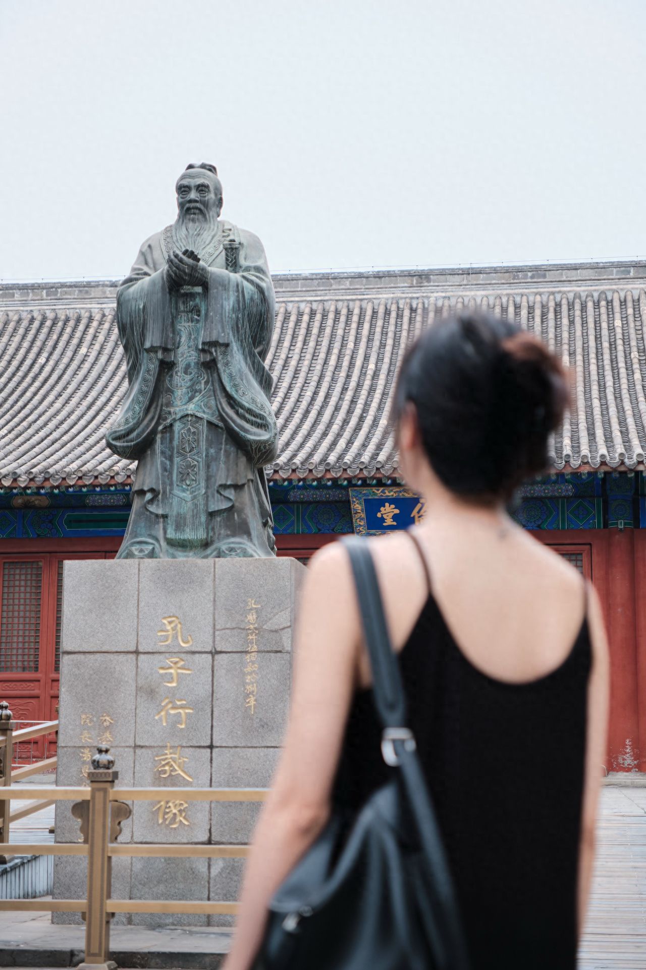 Photo by The Confucius Temple and the Imperial College Museum - Statue of Confucius Teaching