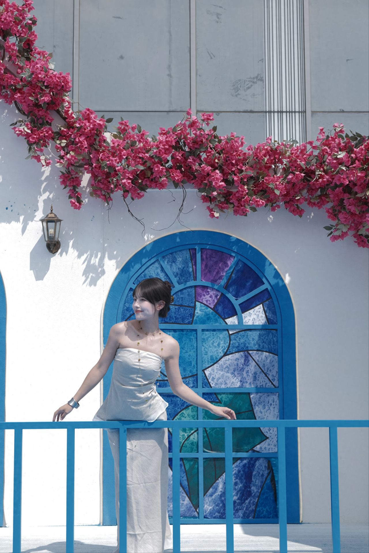 Photo by Xisanqi Vanke Center - Arched Installation by the Fence