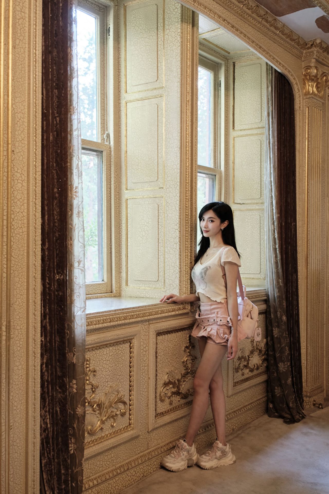 Photo by Beijing Zoo - Changguanlou Window Sill