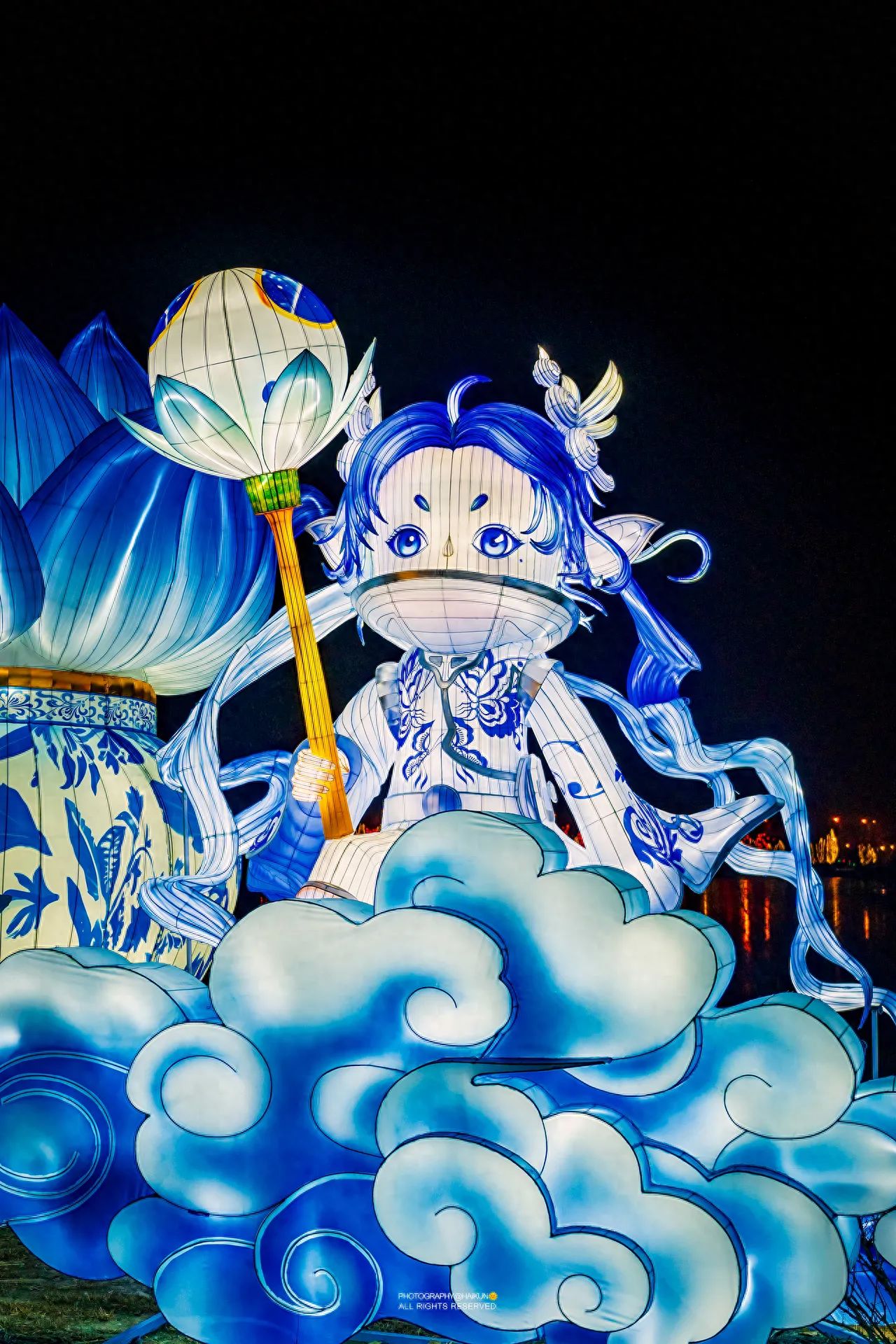 Photo by Beijing Wenyu River Park - Ao Bing Lantern Night Scenery