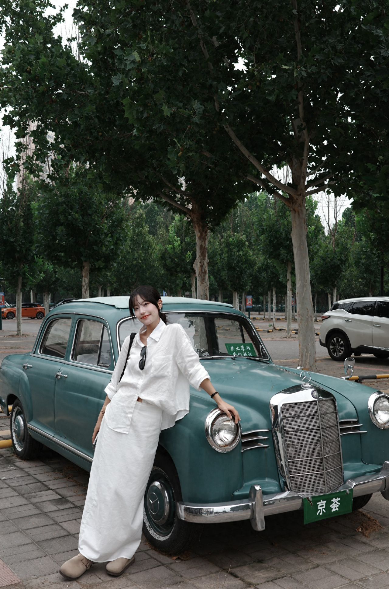 Photo by Jinghui Plaza - Vintage Mercedes-Benz Cars