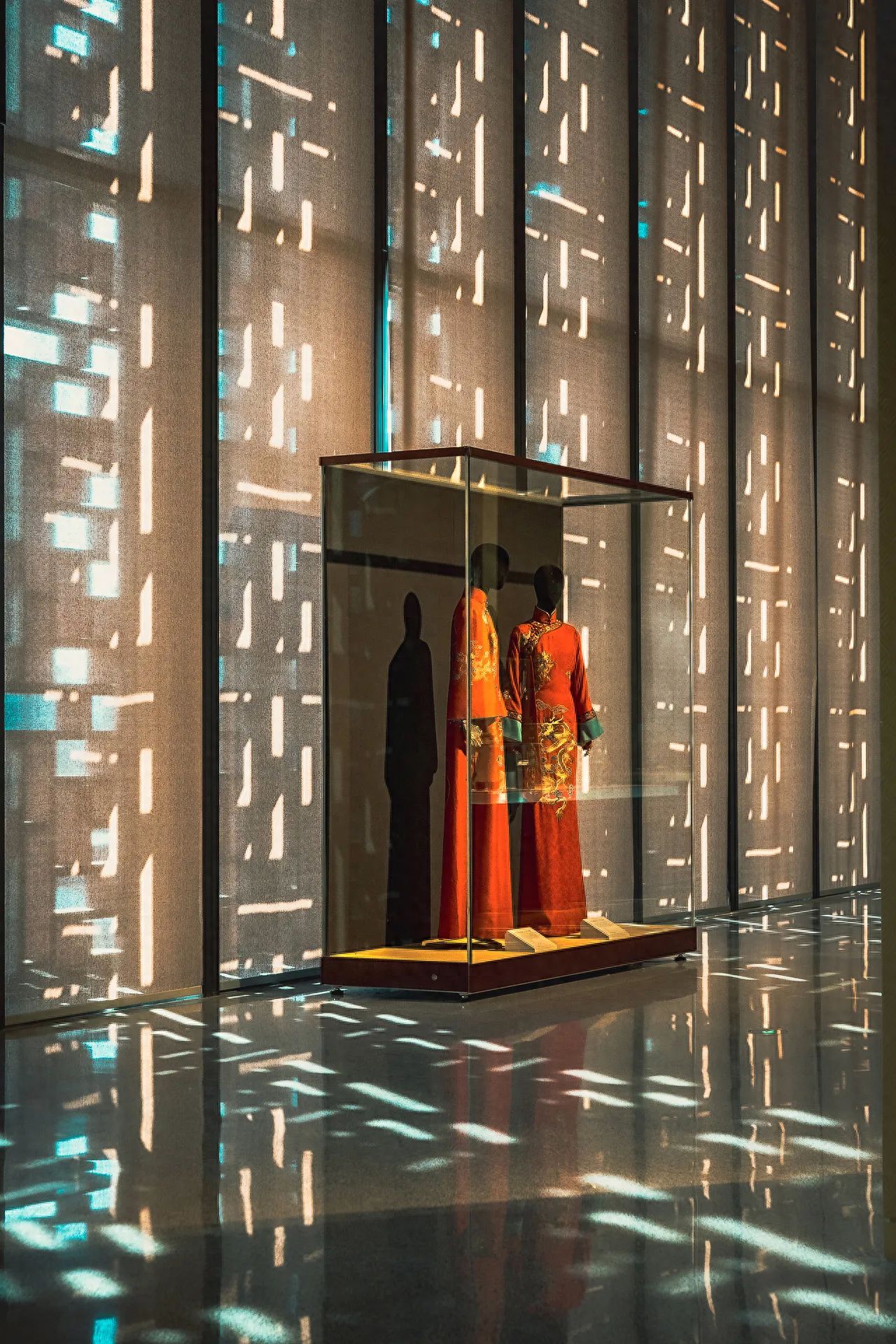 Photo by China National Arts and Crafts Museum - Display Cases for Clothing