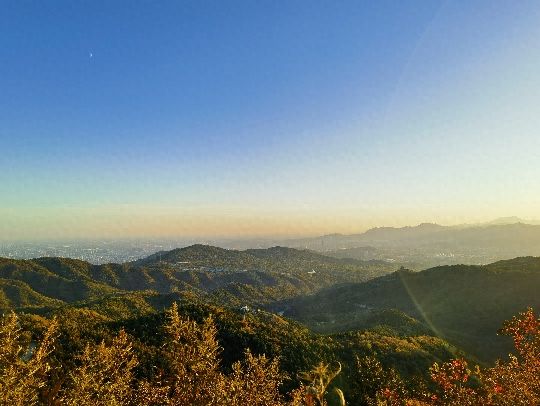 Photo by Beijing Fragrant Hills Park - Mountain Ranges