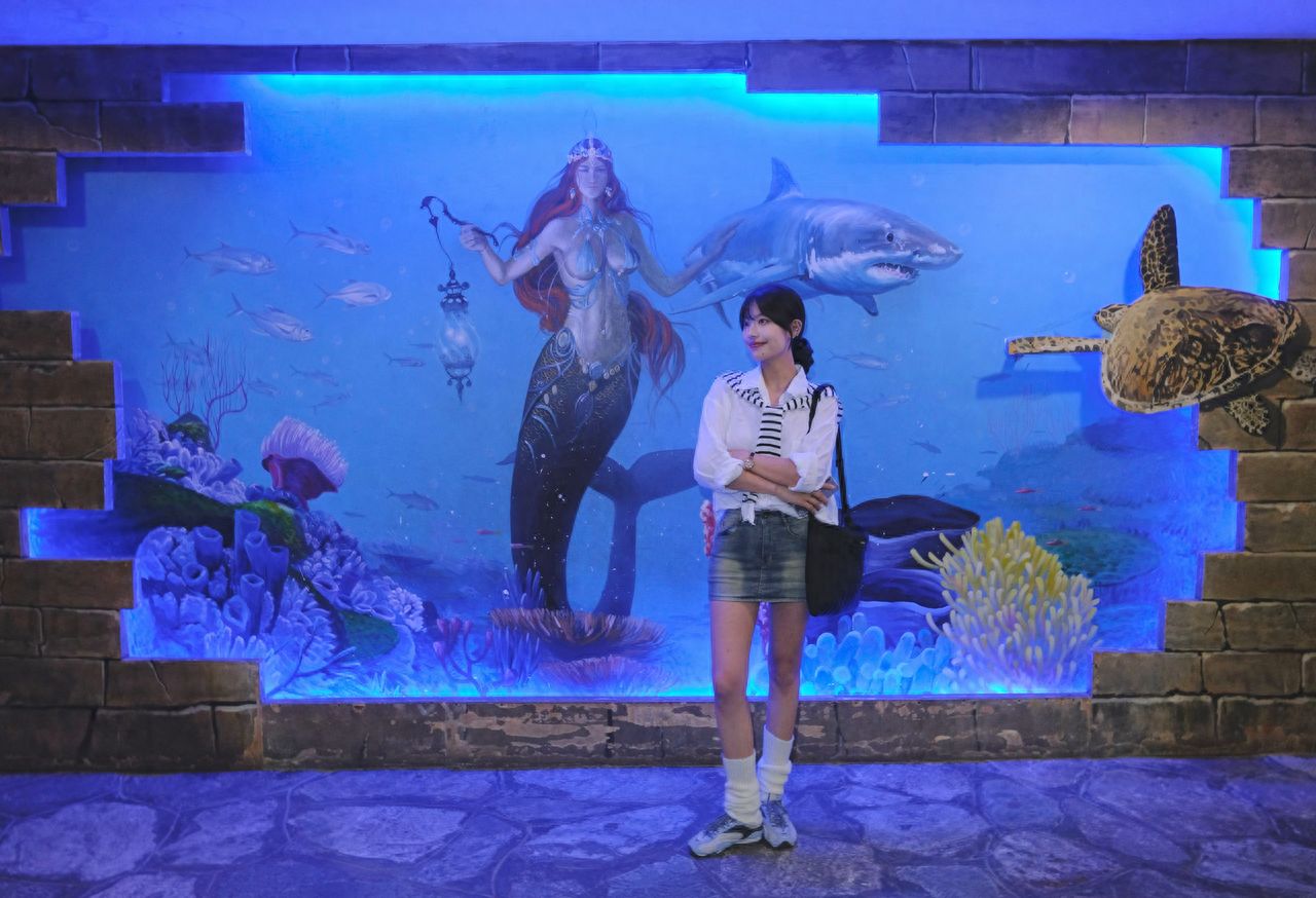 Photo by Pacific Ocean World Expo - Mermaid Wall