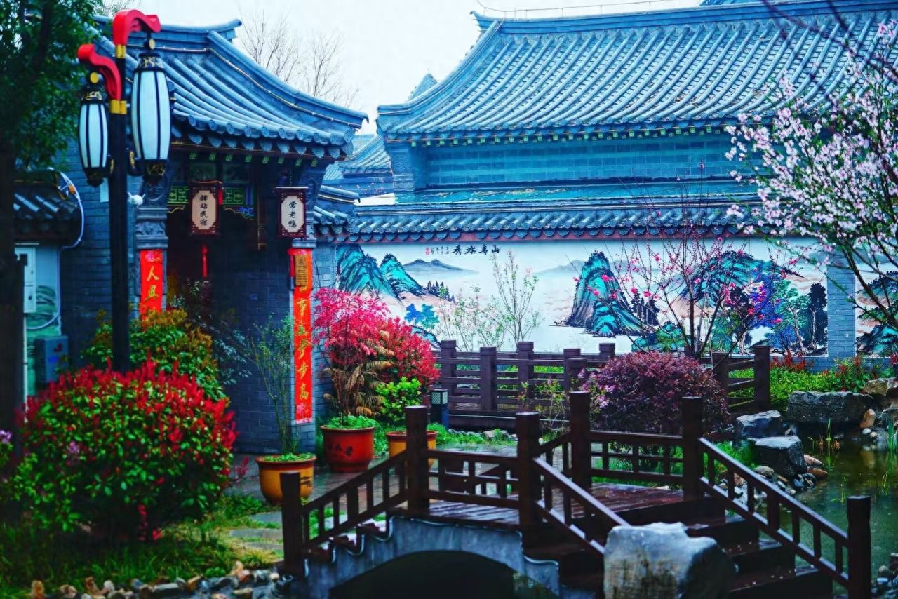 Photo by Chang Lao Duck Inn - Capture Chinese Garden Landscapes in the Courtyard