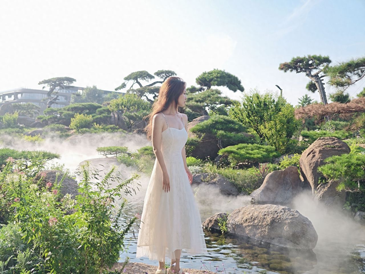 Photo by Luo Hong Photography Art Museum - Taking a Picture with Rocks