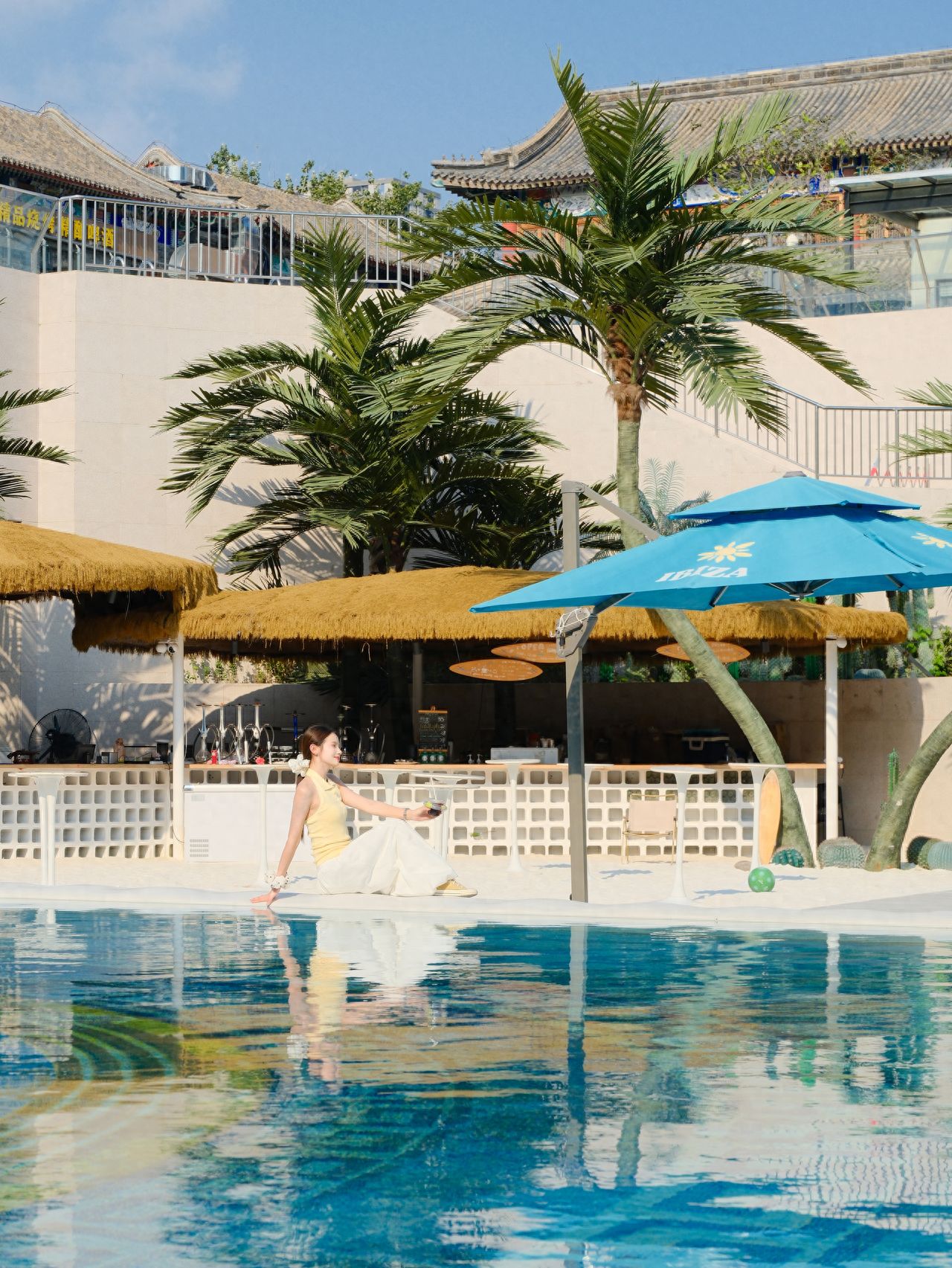 Photo by Hua Shan Garden - Bar and Pool Area