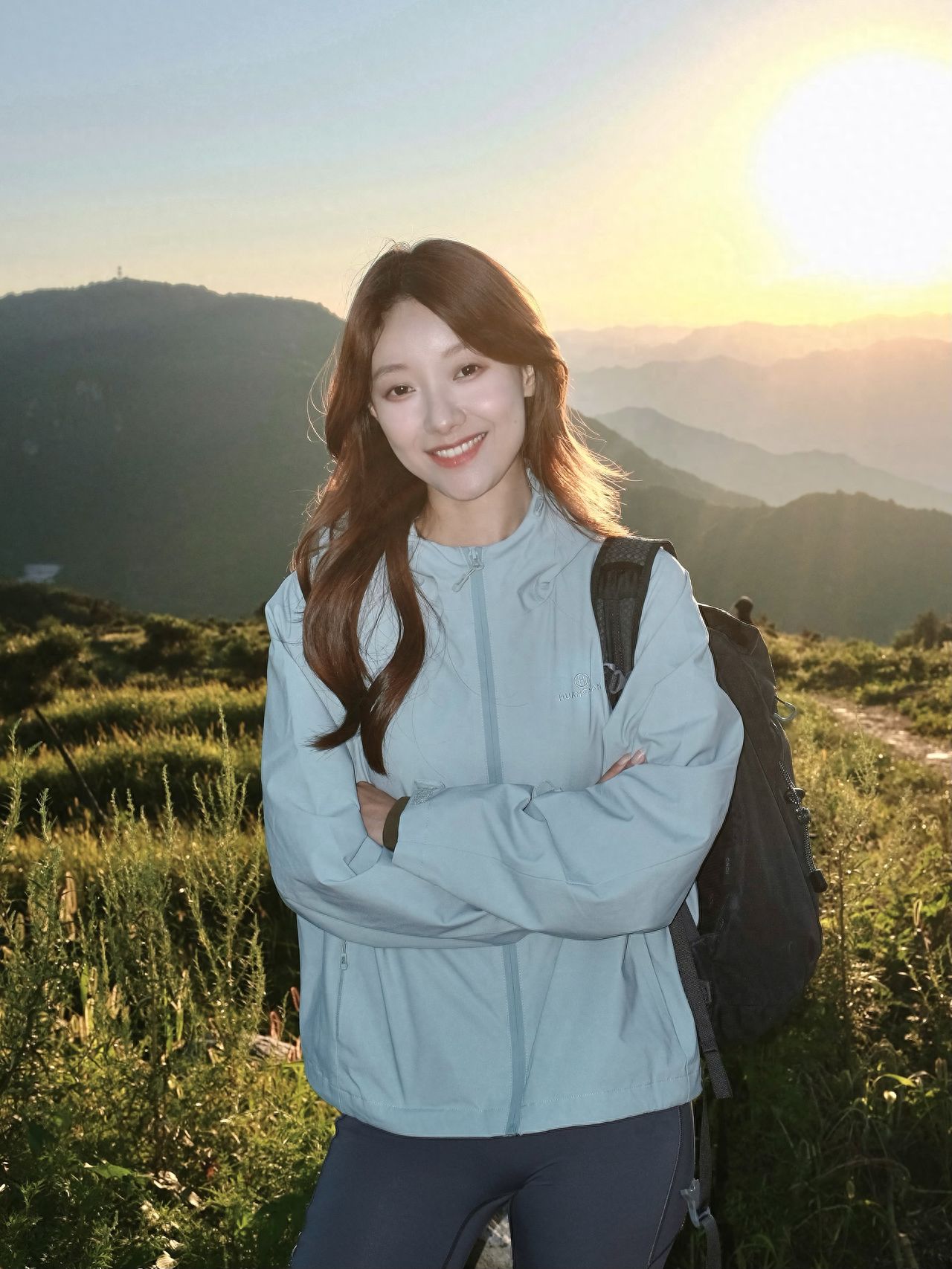 Photo by Miaofeng Mountain - Lawn Sunset