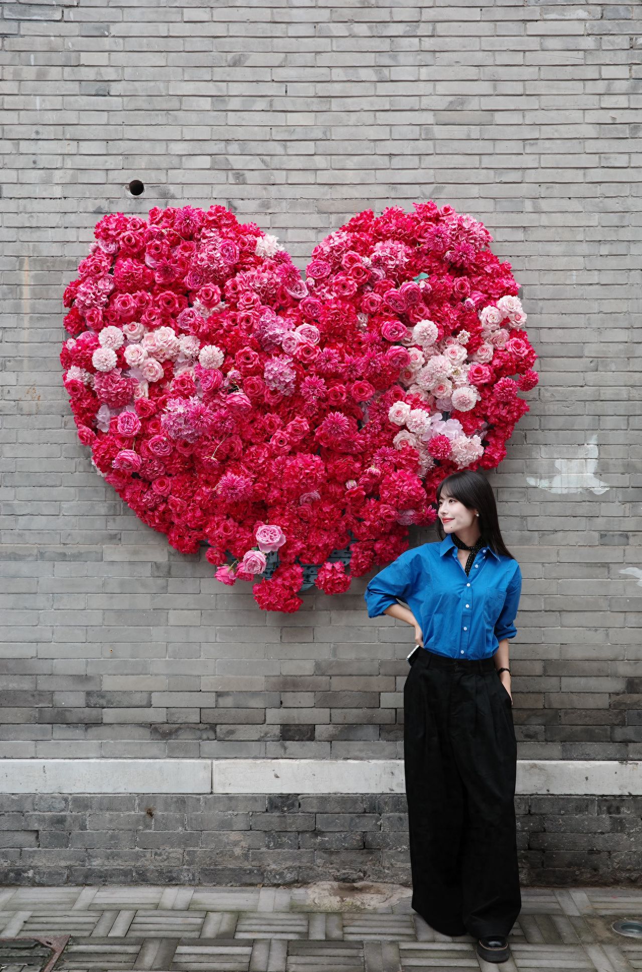 Photo by Lanman Hutong - Pink Rose Heart-shaped Installation