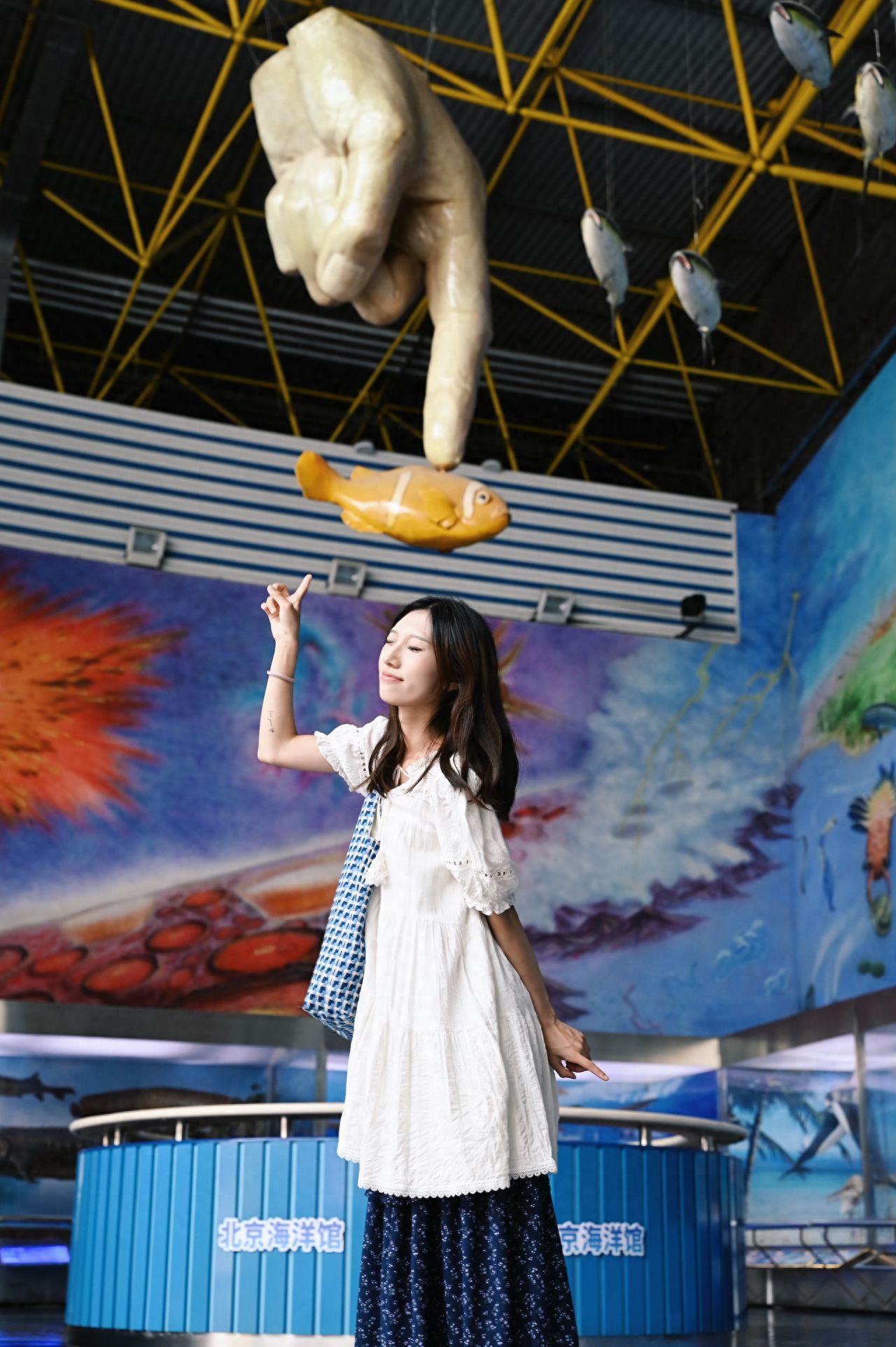 Photo by Beijing Aquarium - Finger Goldfish Sculpture