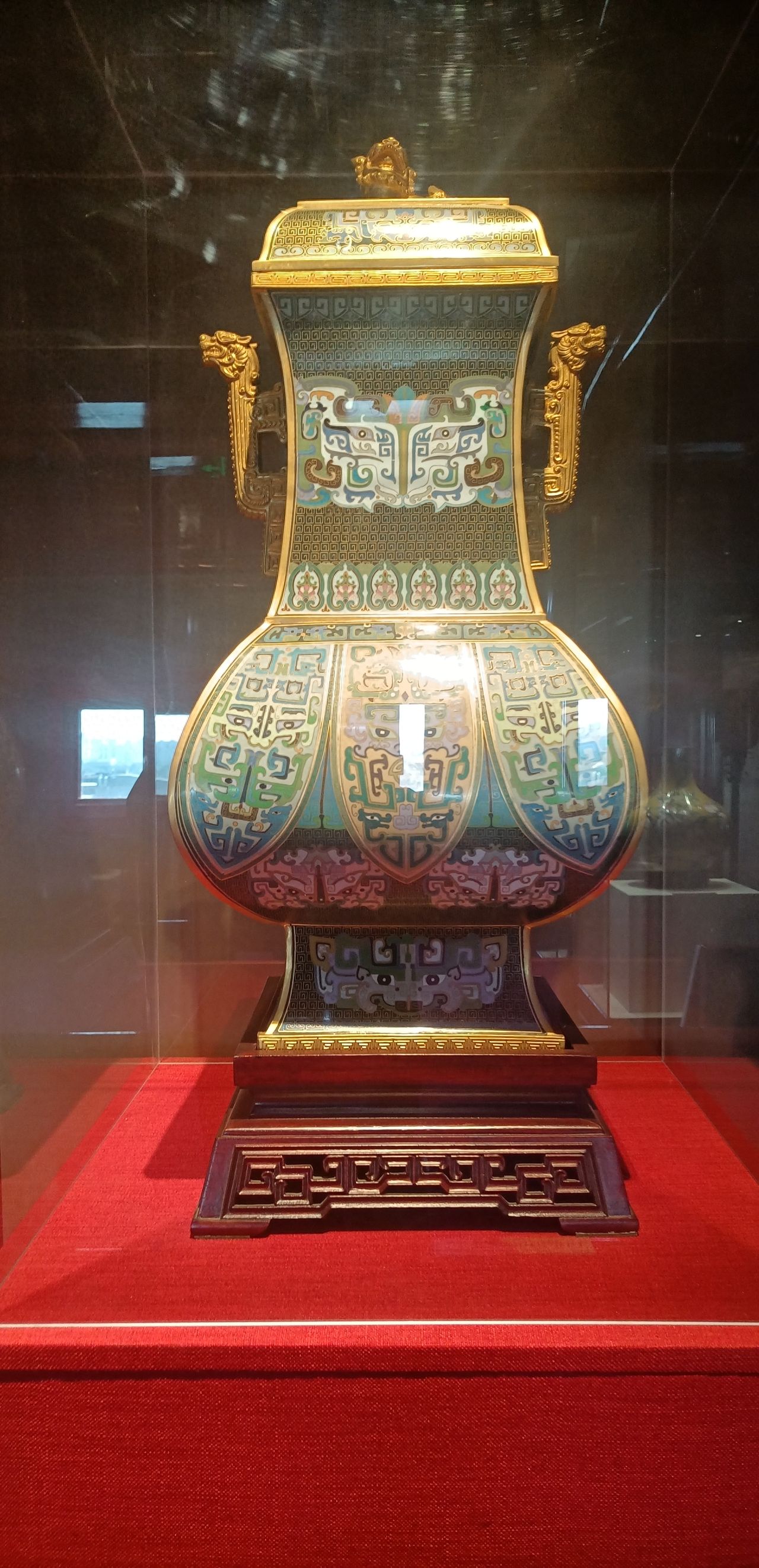 Photo by Zhengyangmen Arrow Tower - Taking photos of the cloisonné four-sided square zun exhibit