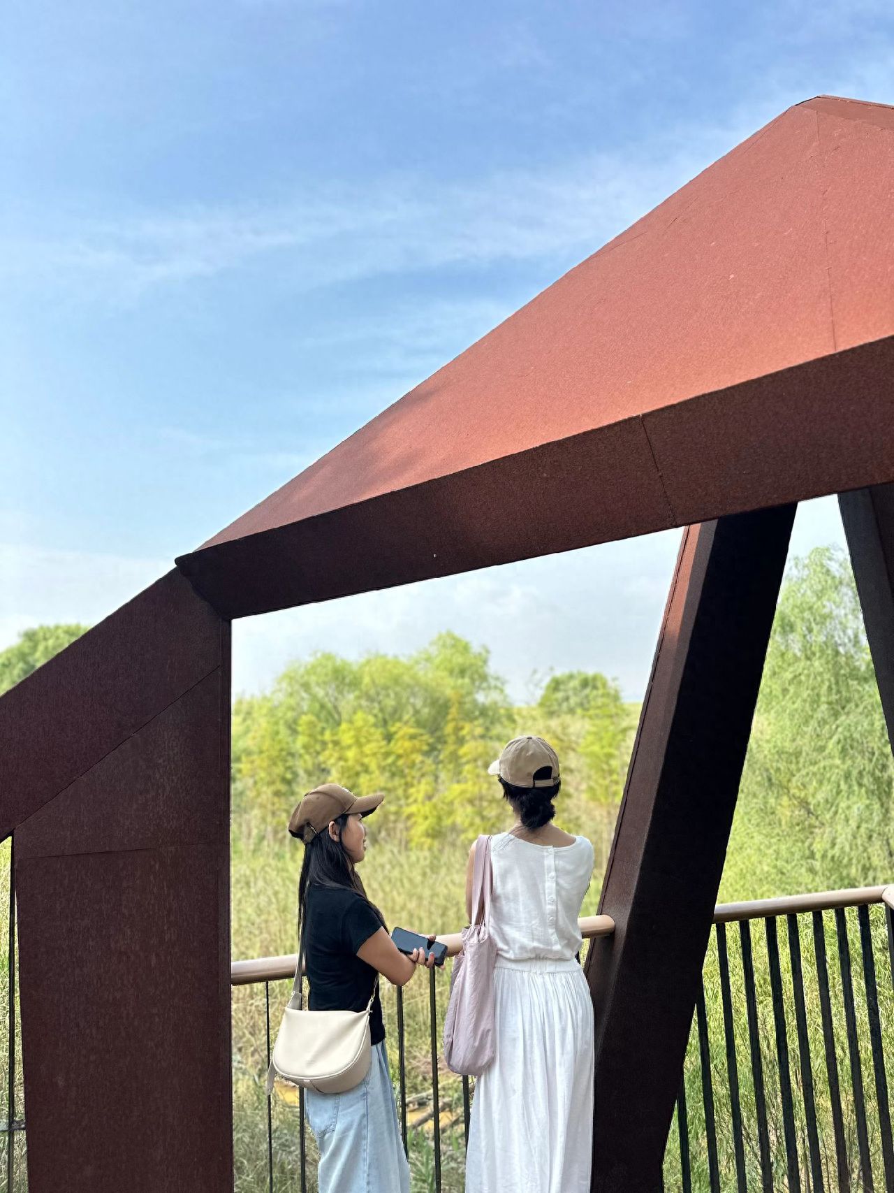 Photo by Xisha Pearl Lake Scenic Area, Xisha Wetland – Photo with Buildings and Trees