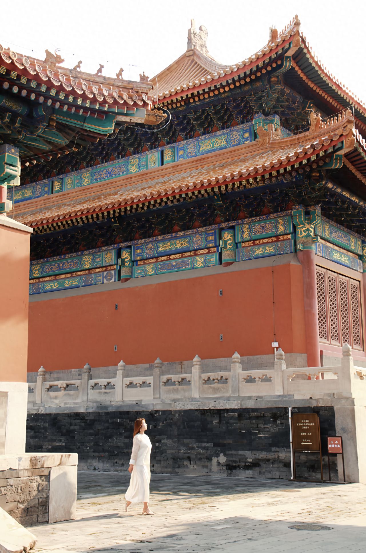 Photo by Under the Outer Railing of the Hall at the Temple of the Emperors of Beijing