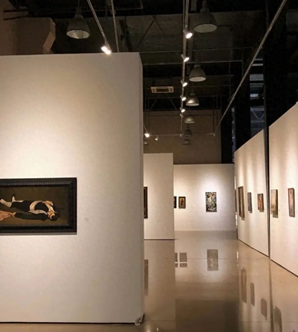 Photo by Chinese National Academy of Arts Oil Painting Institute - White Wall Painting