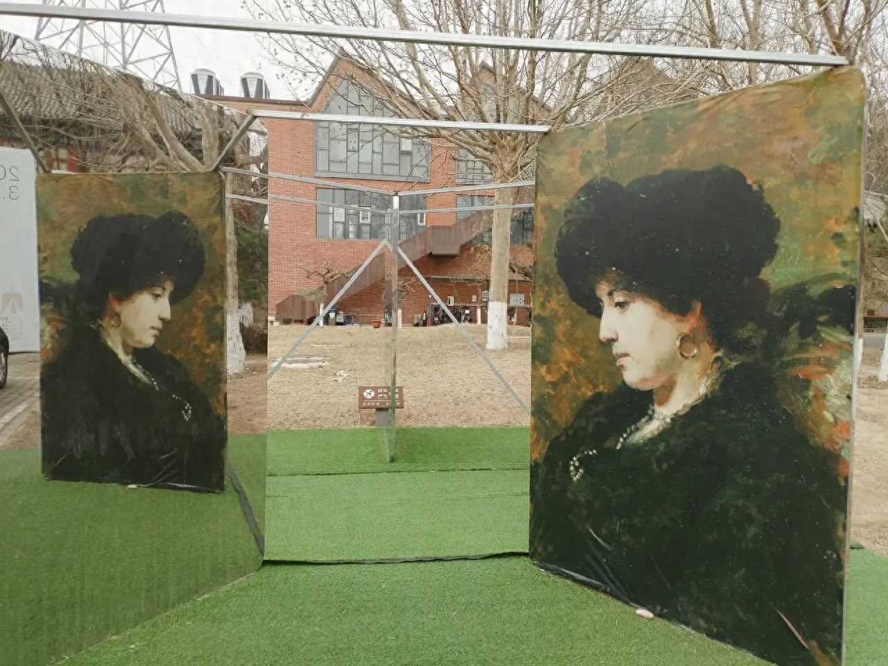 Photo by China Academy of Art Oil Painting Institute - Portrait of a Woman in Black