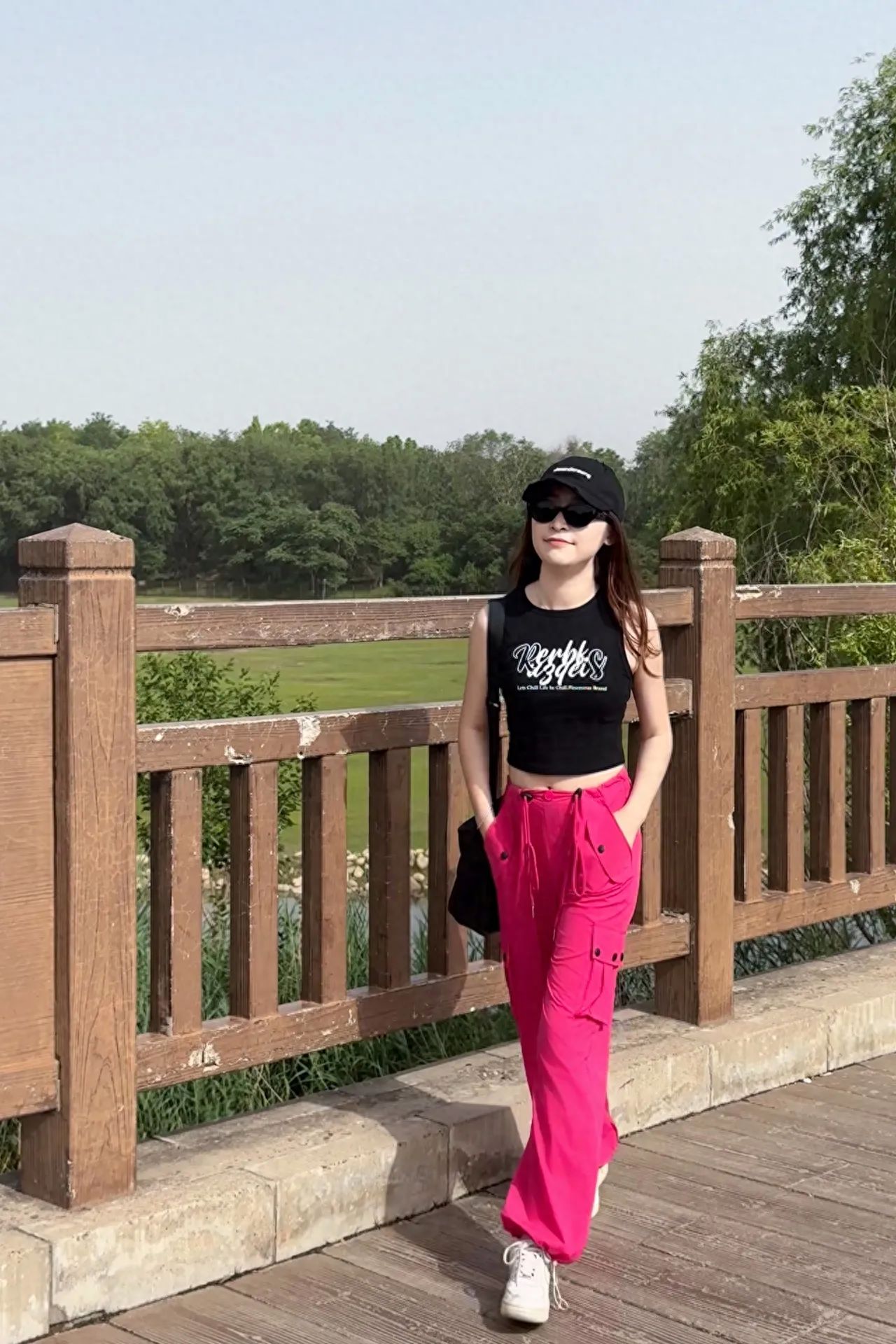 Photo by Nanhai Zi Park - Guardrail in Beijing