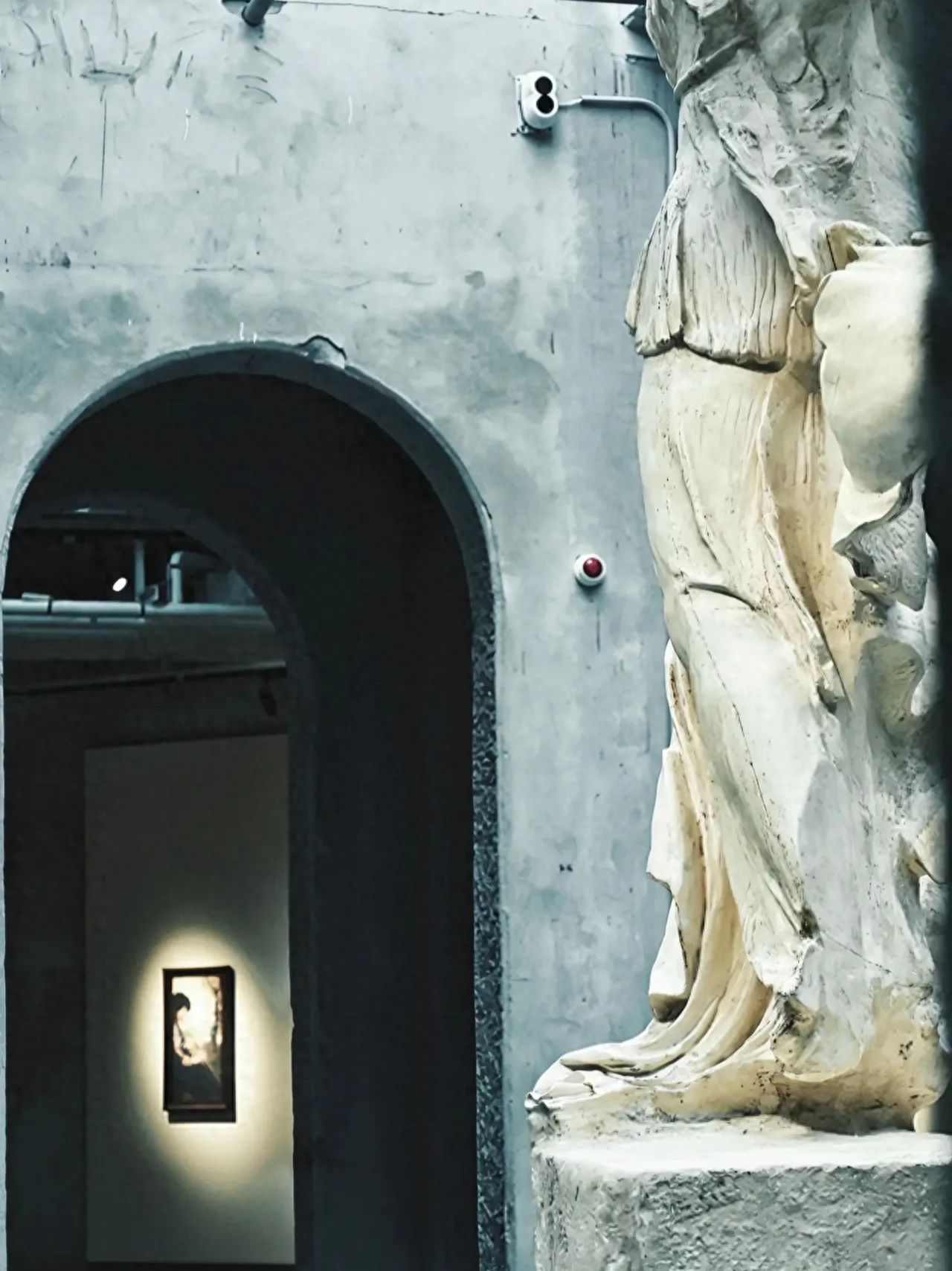 Photo by Chinese National Academy of Arts Oil Painting Institute - White Sculpture Outside the Door