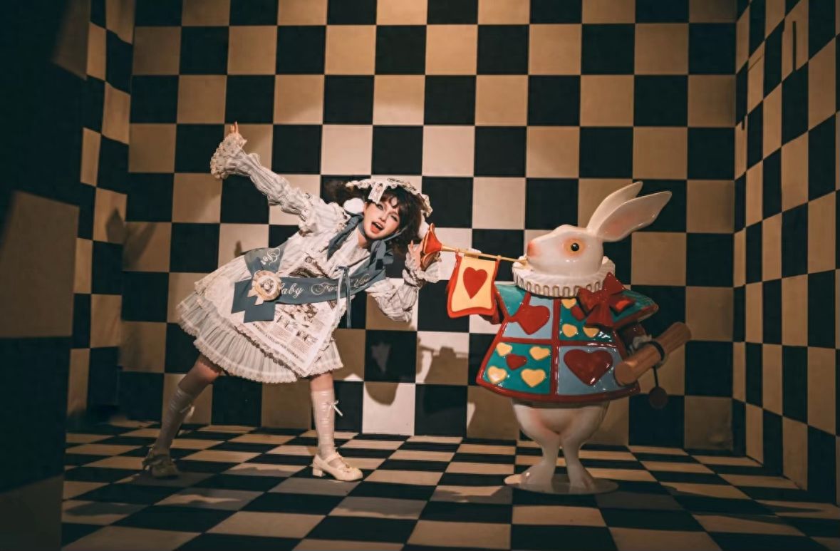 Beijing British Library - Take a photo with the rabbit sculpture. — photo spot in British Library, China