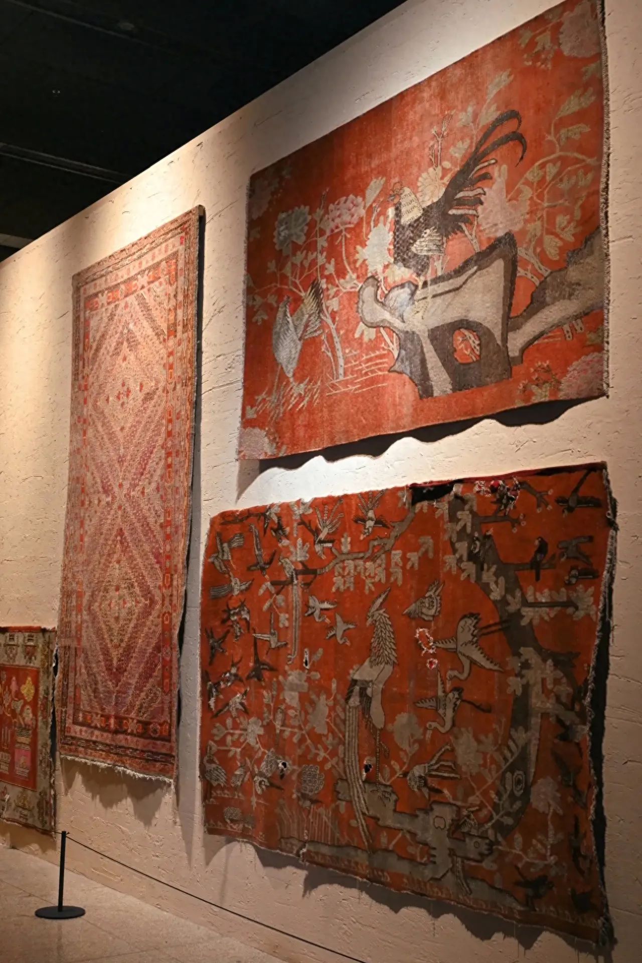 Photo by China National Arts and Crafts Museum - Ancient Animal Wool Tapestries