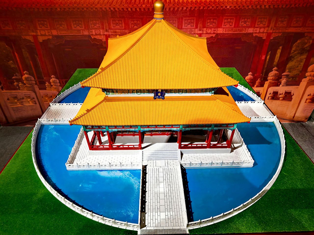 Photo by Guozijian Street - Filming the Model of the Dacheng Hall in the Confucius Temple