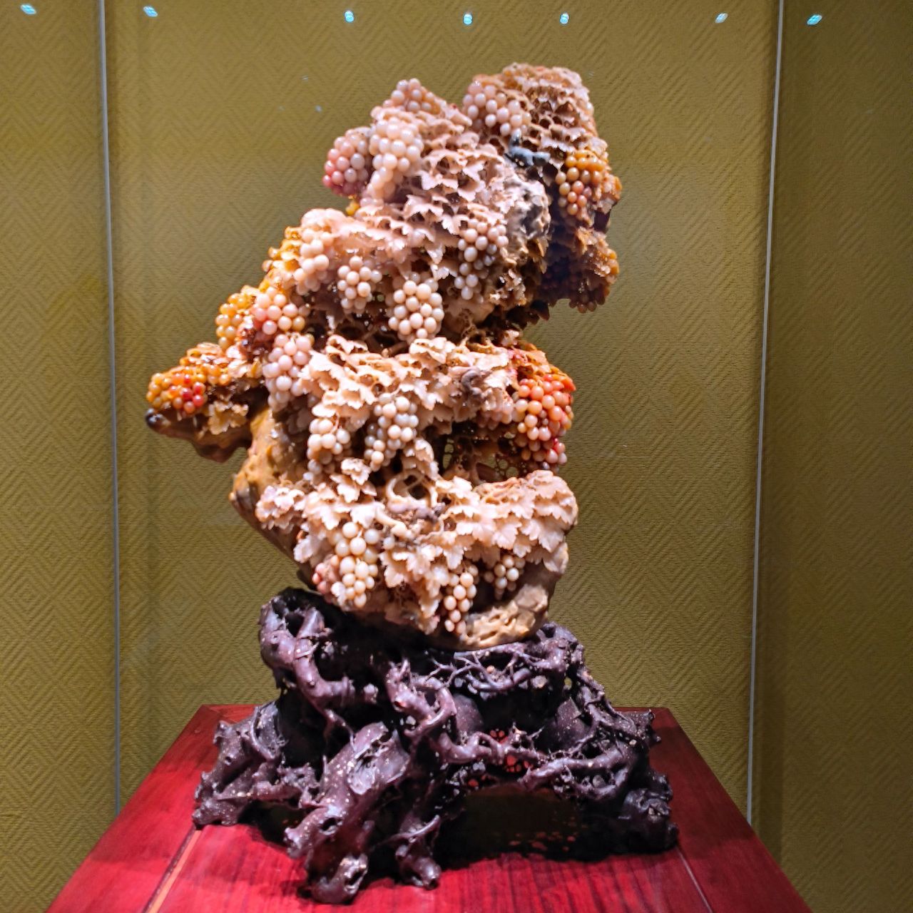 Photo by China National Arts and Crafts Museum - Qingtian Stone Carving Grape Mountain